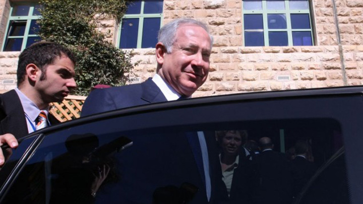 Netanyahu cheltuie un sfert de salariu pe masina sa blindata