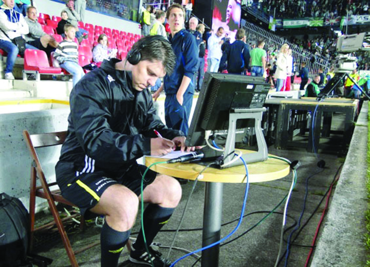 Decizie istorica in fotbal: reluarile video vor ajuta arbitrii