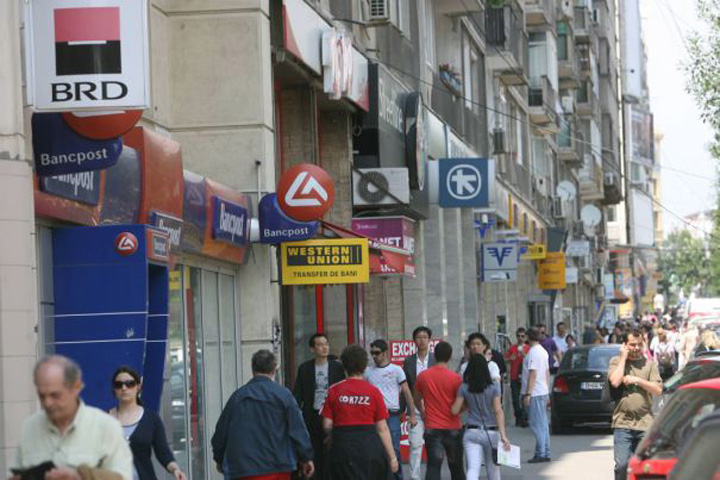 Top cinci banci de la care iei mai putini bani decat depui