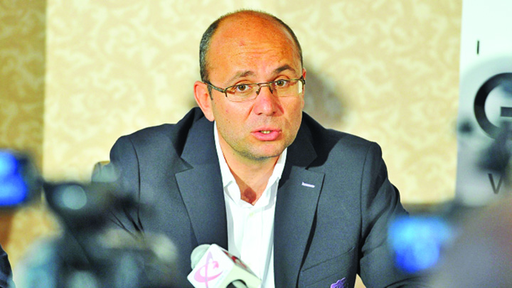 Capitalul romanesc s-a sinucis iar multinationalele defileaza en fanfare