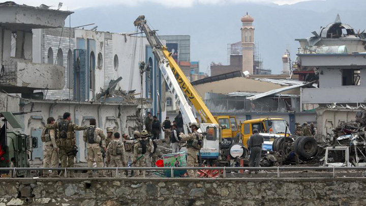 Atac taliban in Kabul: Cel putin 30 de morti si 300 de raniti