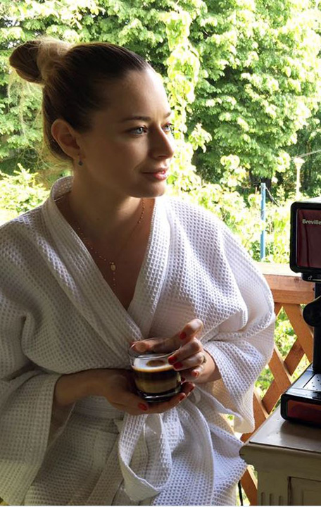 Laura Cosoi, prea ocupata cu nimic