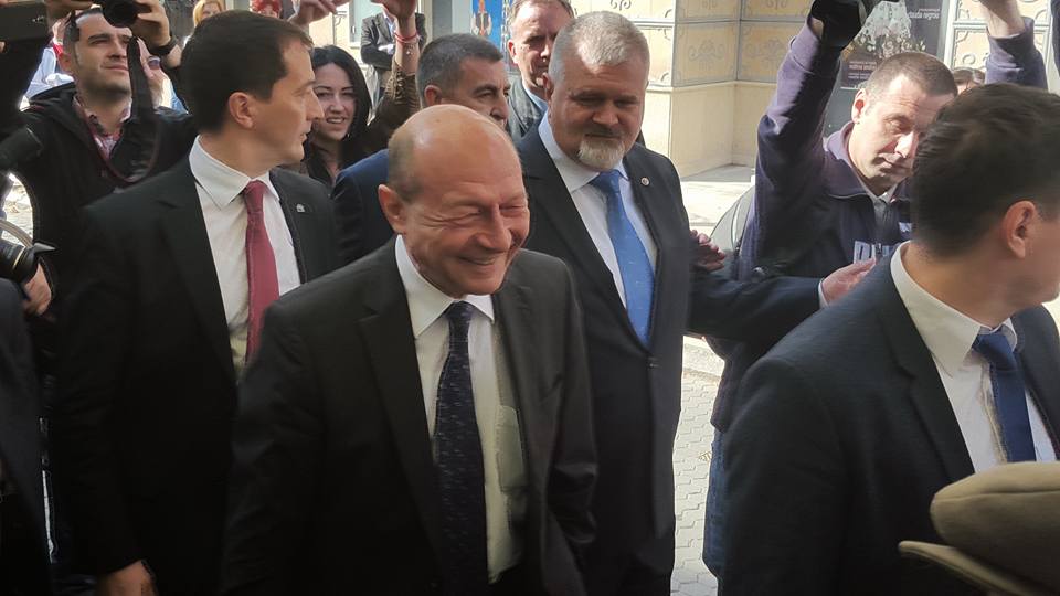 „Au ramas USL”. Fostul presedinte, previziuni despre adversarii PMP, dupa alegerile din vara