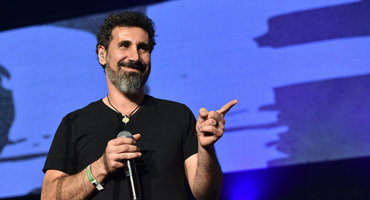 Liderul trupei System of a Down il face cretin pe Erdogan