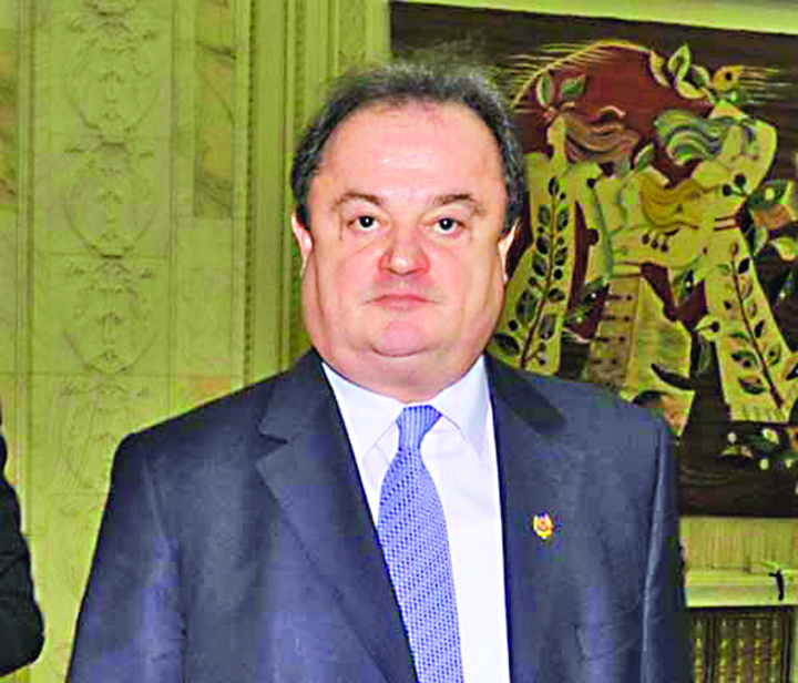 Blaga ii momeste pe pesedisti cu presedintia Senatului