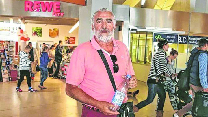 El a cumparat cea mai scumpa sticla cu apa din lume!
