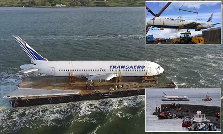 Avion, cu barja pe Atlantic