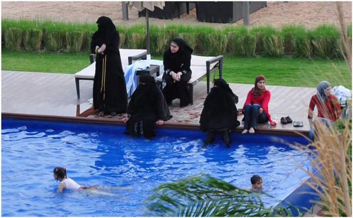 Arabii au si turisti in Europa