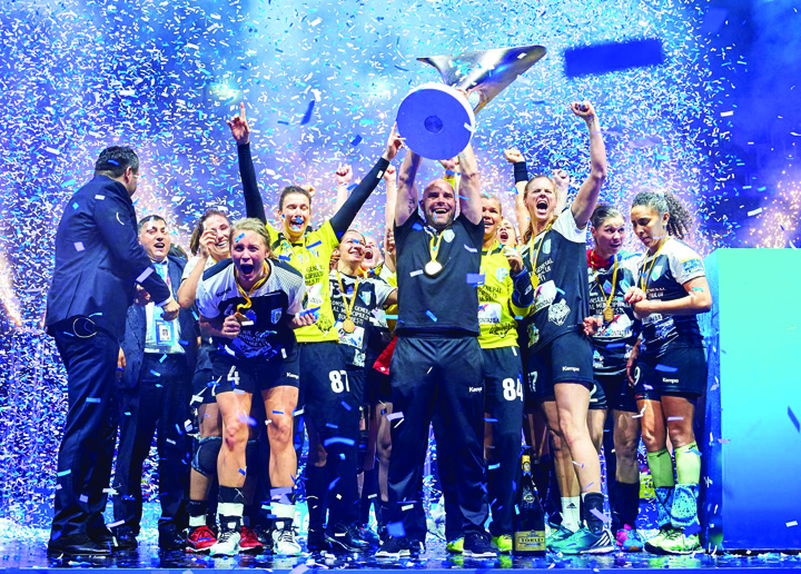Triumf pentru ai nostri: CAMPIONI.RO