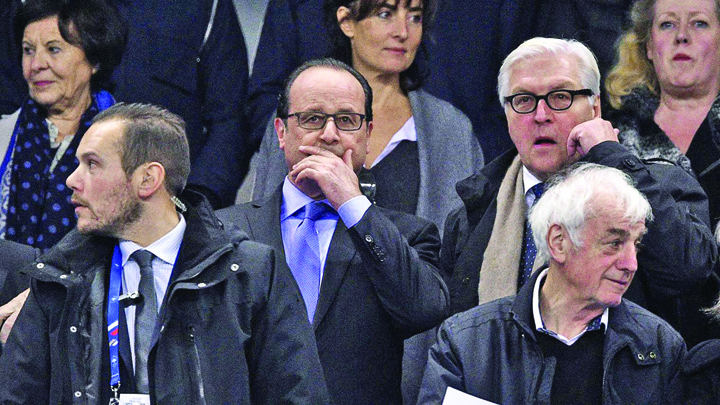 Hollande, acuzat ca intretine jihadistii