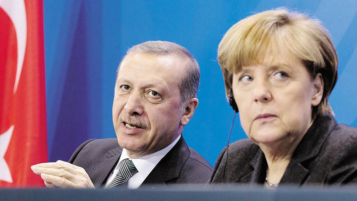 Merkel, acuzata ca lasa UE pe mainile lui Erdogan