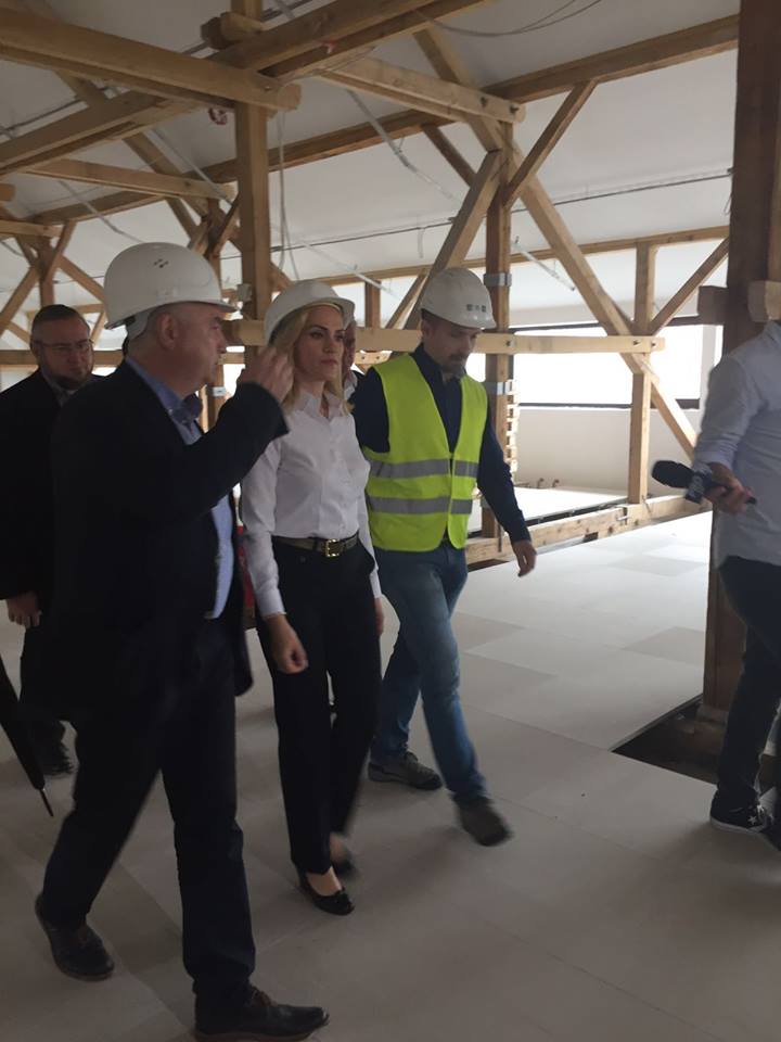 Firea vrea ca pana in toamna Primaria sa revina in vechiul sediu