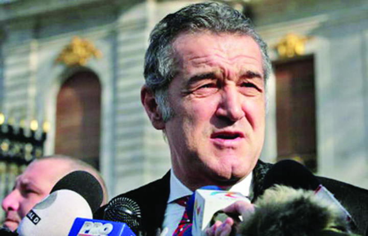 Becali, operat de urgenta