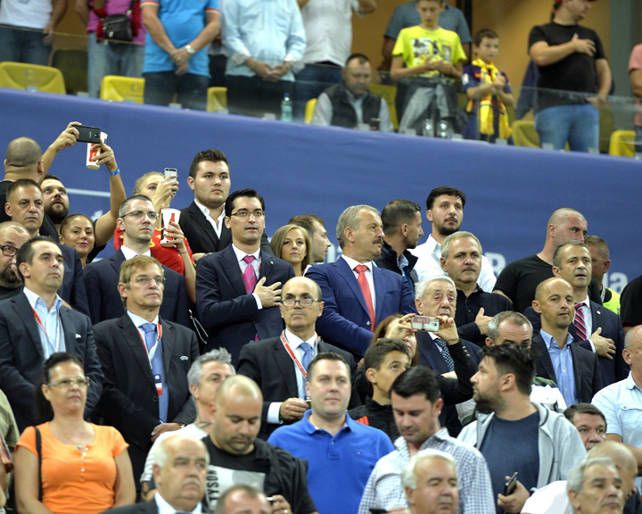 Clanul care si-a tras banii din fotbal