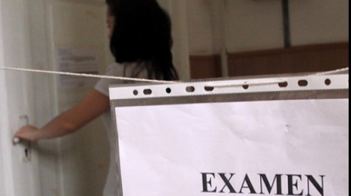 A inceput sesiunea speciala a Evaluarii Nationale, la a VIII-a!