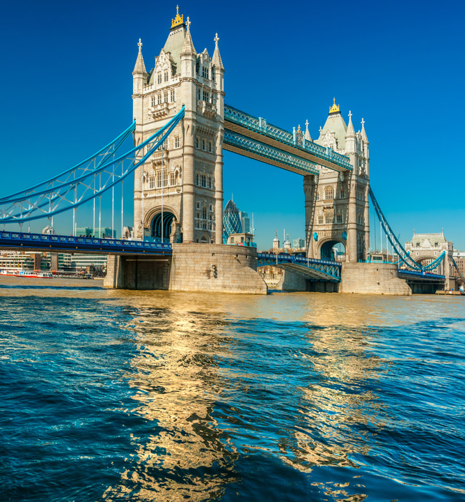Londra inchide Tower Bridge