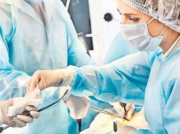 82 % dintre tinerii medici ar cam emigra