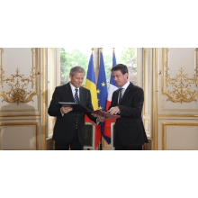 Ciolos anunta ca liderul francez vine in Romania in septembrie