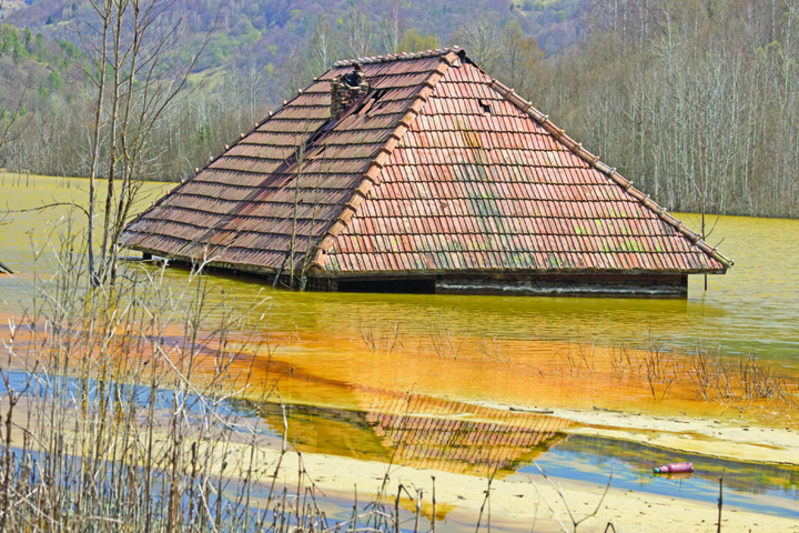 Tu cum iti protejezi casa impotriva furiei naturii?
