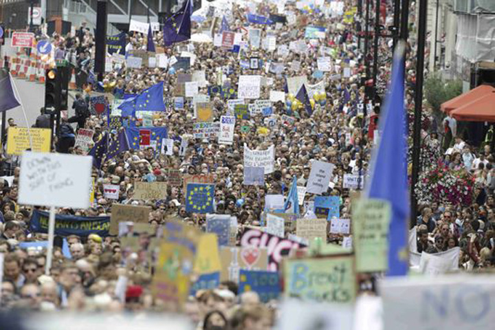 Londra canta Brexit Blues