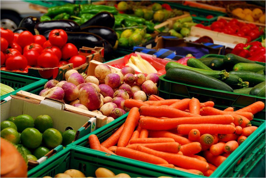 Mai multe produse autohtone la raft. Legea supermarketurilor, unda verde de la Cotroceni