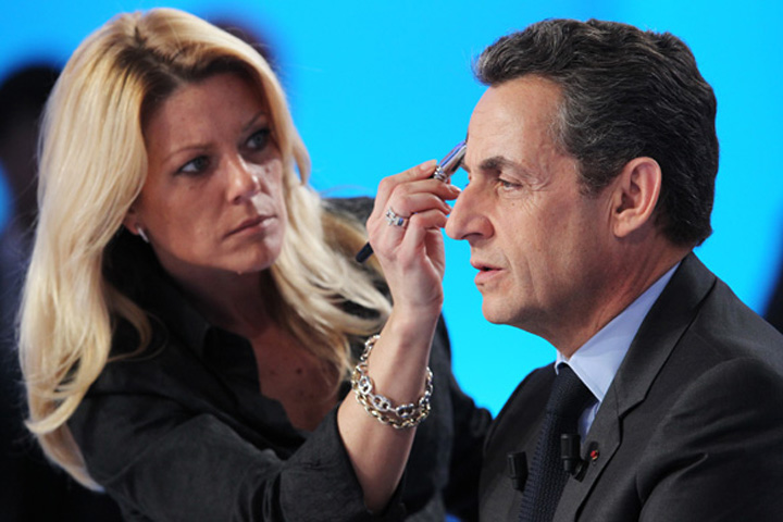 Si Nicolas Sarkozy platea o machioza cu 8000 de euro pe luna