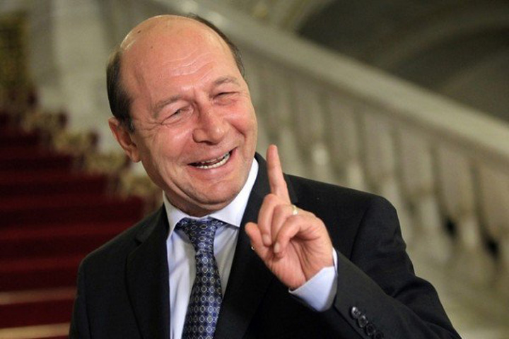 Ajuns ”a treia forta”, Basescu ii face deja agenda lui Ciolos