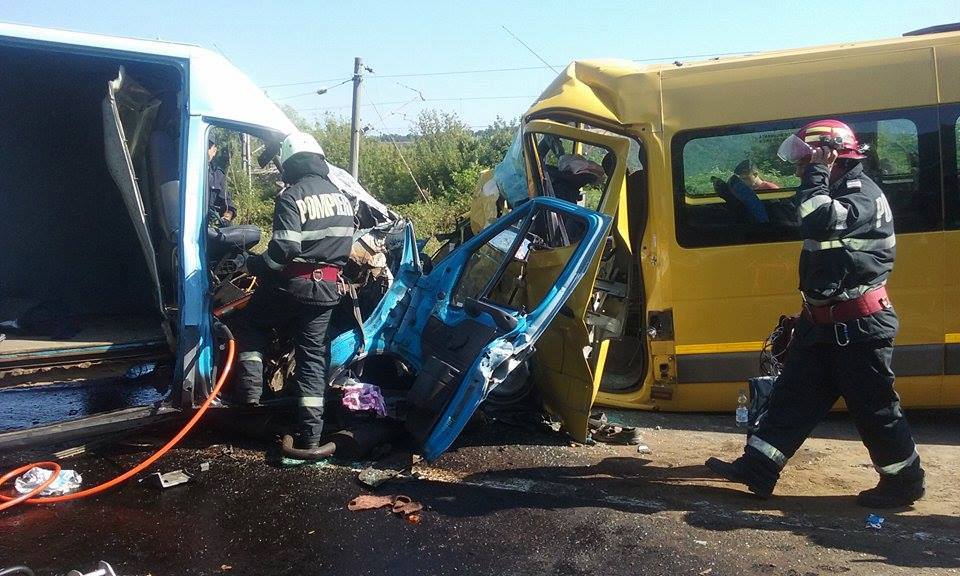 Interventie de amploare pe DN7: 17 raniti, in urma unui grav accident
