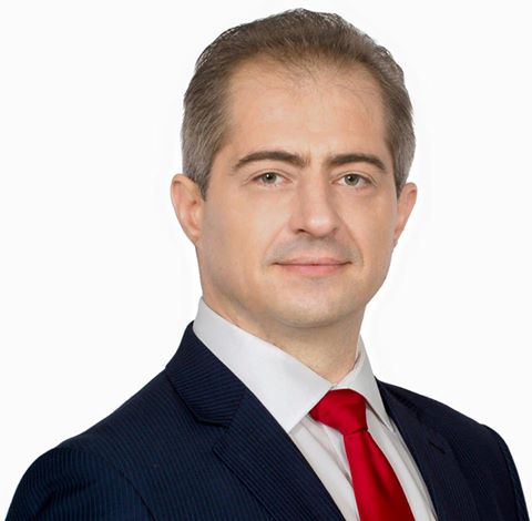 Alti doi parlamentari isi trec numele pe listele PRU