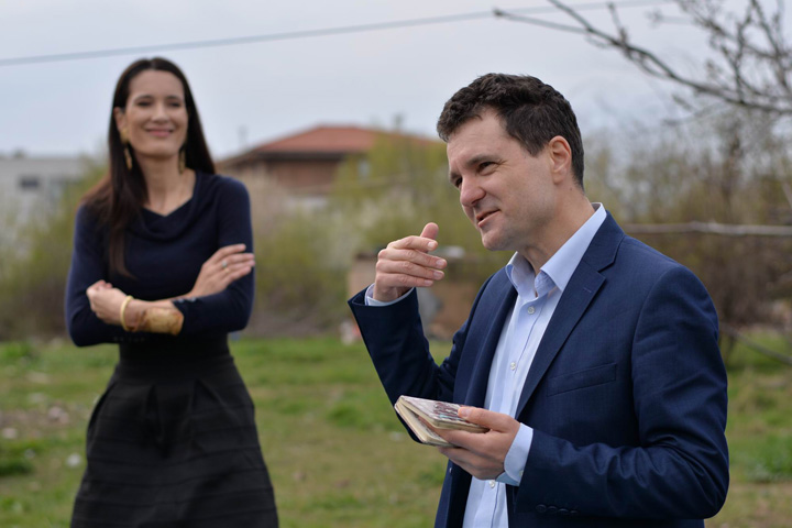 Clotilde si Nicusor se sacrifica pentru noi: se fac parlamentari