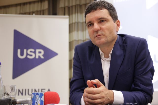 Salvatorul neamului nu are energie pentru un biet congres