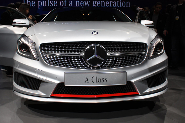 Chinezii vor produce la Brasov accesorii pentru limuzinele Mercedes
