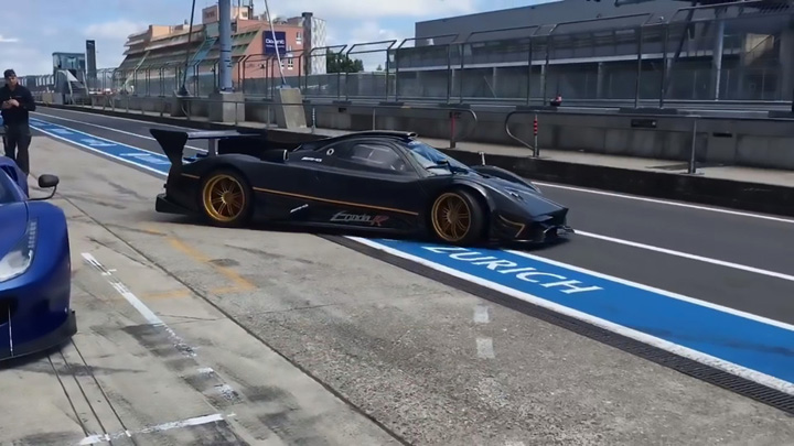 Miliardarul Abramovici, show la Nurburgring: si-a prezentat in premiera flota sa de bolizi de lux!