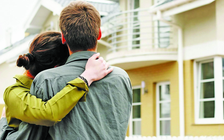In zona imobiliara, taxele lovesc in inexistenta clasa de mijloc