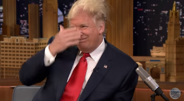 I-a stricat coafura lui Trump, in direct la TV (VIDEO)