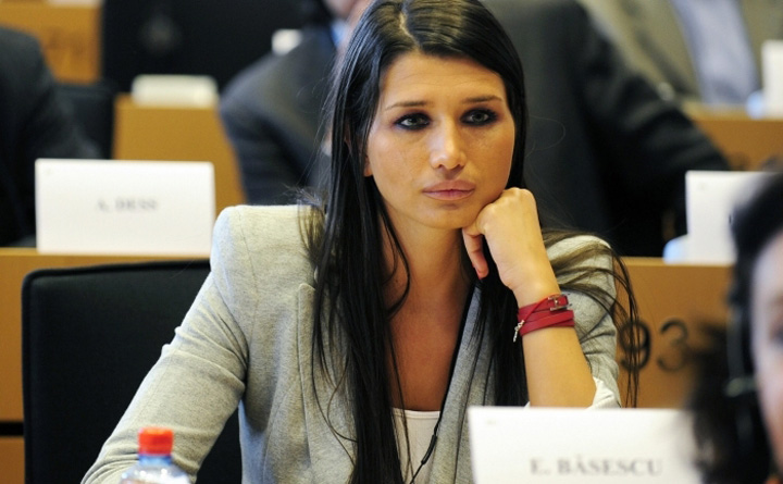 elena_basescu - Ziarul National
