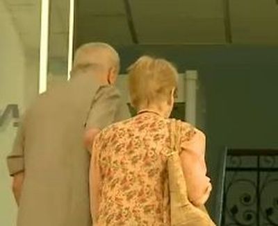 Parintii lui Bogdan Olteanu, in fata procurorilor. La fel si fosta sotie