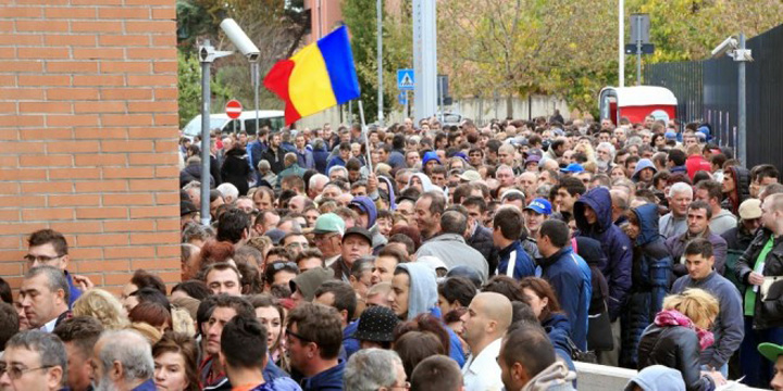 Ne-a gonit saracia:  17 la suta din romani, in afara granitelor