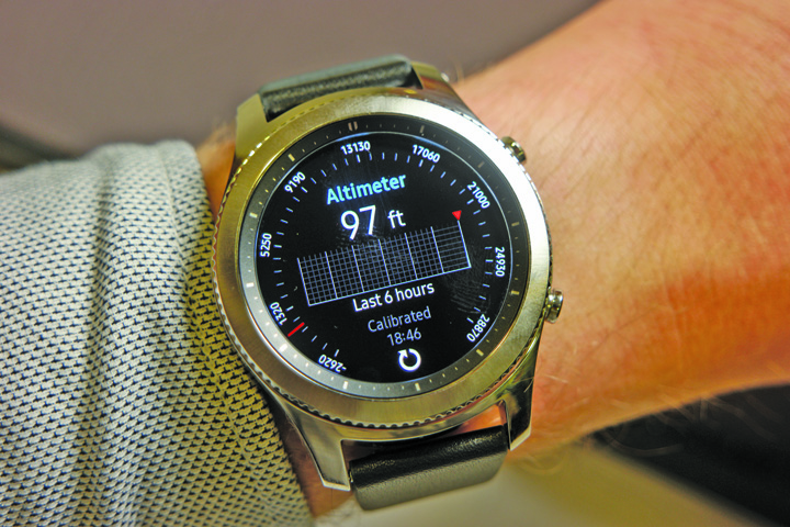 Gear S3, un smartwatch pentru maini puternice
