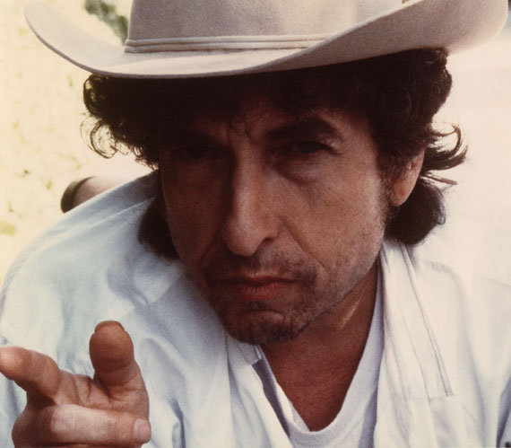 Nobelul pentru Literatura ajunge in acest an la solistul Bob Dylan! (VIDEO)