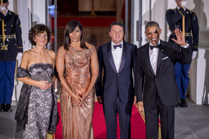 M Obama 4 - Ziarul National