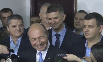 E oficial: Traian Basescu intra in cursa pentru un fotoliu de senator