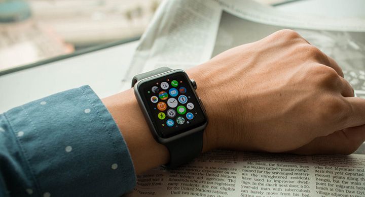 De frica hackerilor rusi, ministrii britanici nu poarta ceasuri Apple
