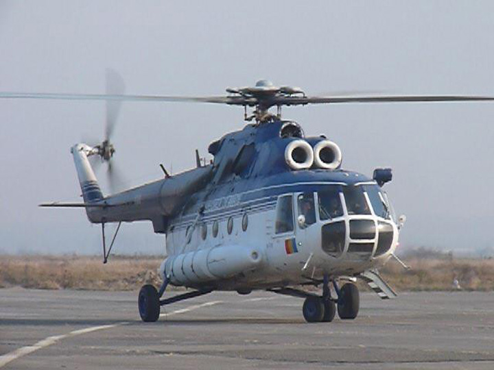 Romania sta intr-un singur elicopter la calamitati!