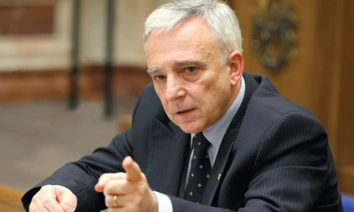 (In sfarsit) Isarescu nu mai vrea bancheri “tupeisti”!