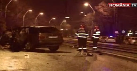 Trei raniti in Capitala, dupa ce o masina s-a facut zob