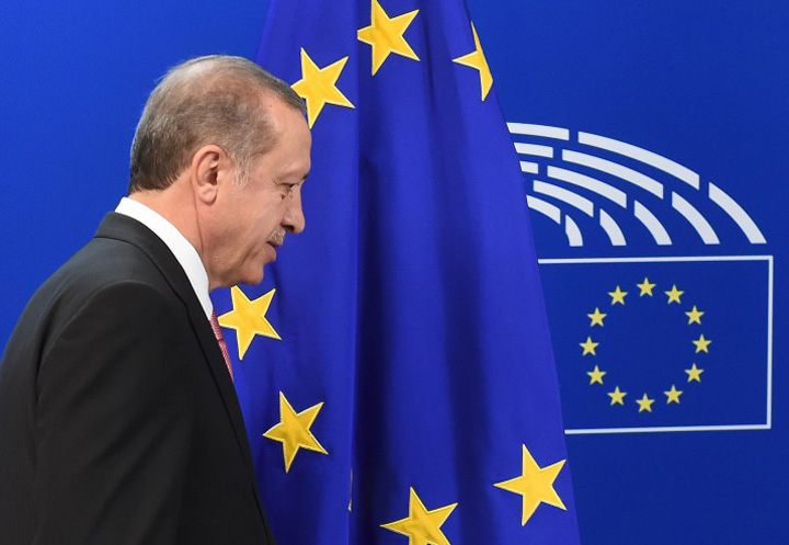 UE cere inghetarea negocierilor cu Erdogan