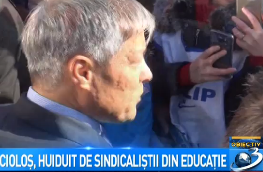 Desi departe de Capitala, Ciolos n-a scapat de nemultumirile sindicalistilor (VIDEO)