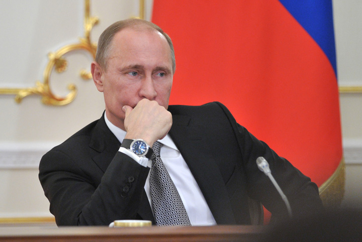 Putin da de pereti cu imigrantii si critica slabiciunea Europei