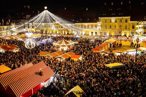 S-au aprins beculetele de Craciun. Capitala si marile orase, luminate ca-n povesti! (FOTO)